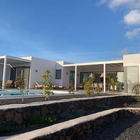 Villa Lajares Villa